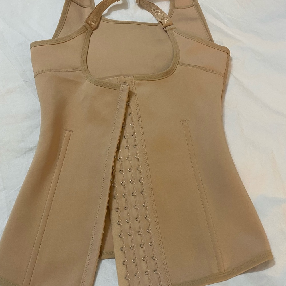 Size 4-6 waist trainer faja with shoulder straps. Nude, medium, adjustable.